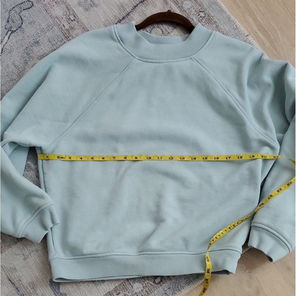 Alo Yoga Renown Heavyweight Crewneck Sweatshirt Light Blue SzXS - Picture 3 of 3